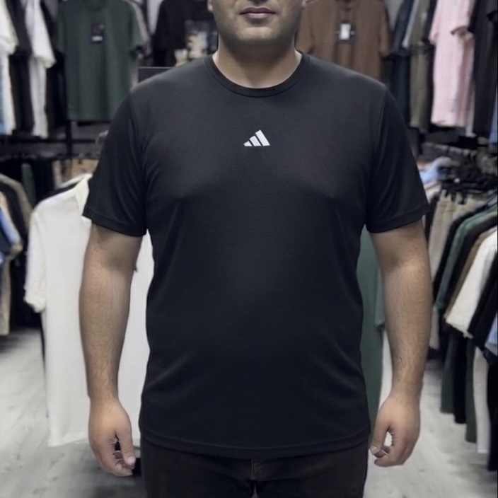 أسود